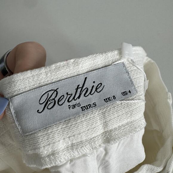 Berthie Paris Cena Shorts Womens Small 4 White High Rise Pleated Preppy Nautical - Picture 9 of 16
